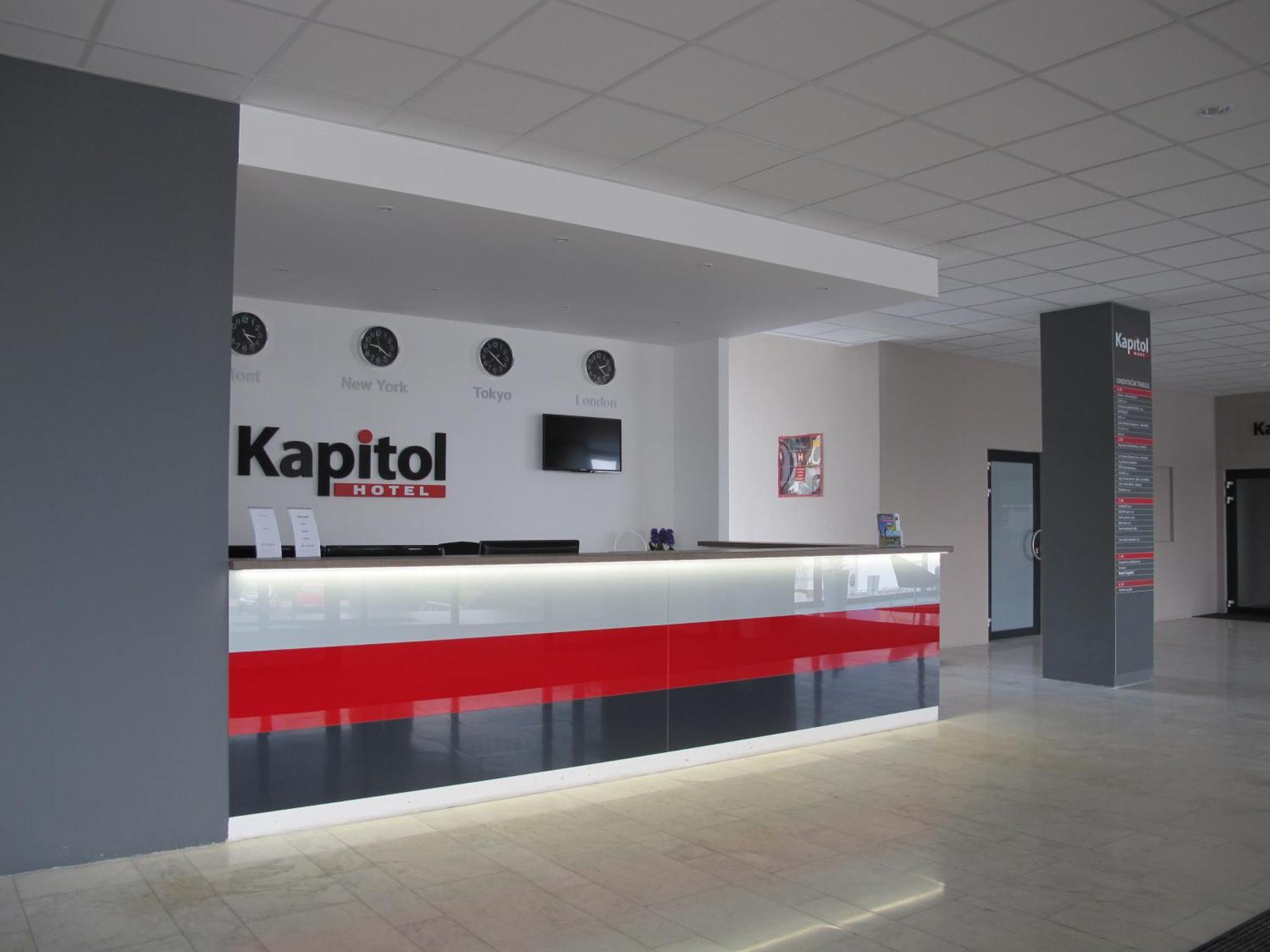 Hotel Kapitol Мост Екстериор снимка