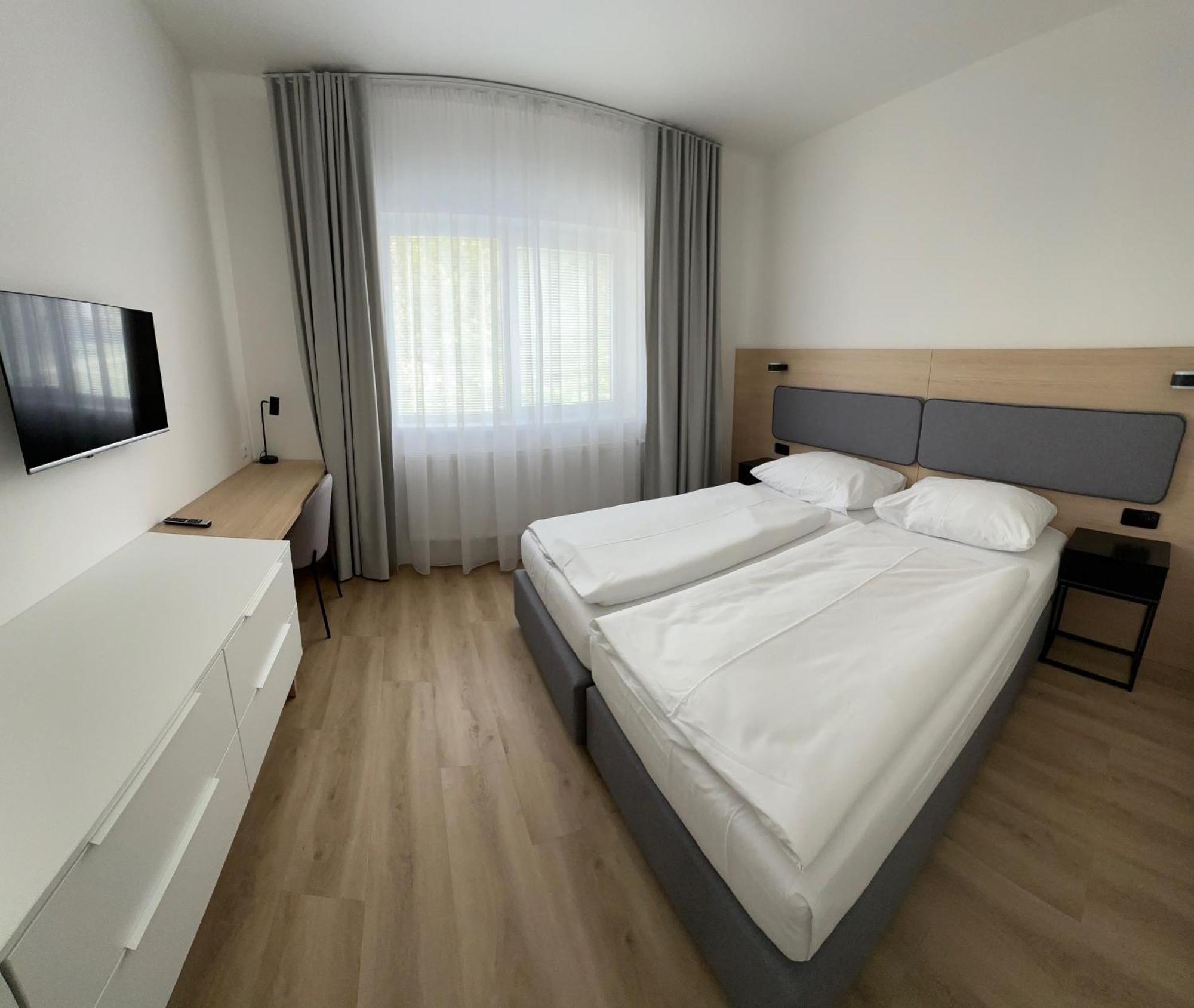 Hotel Kapitol Мост Екстериор снимка