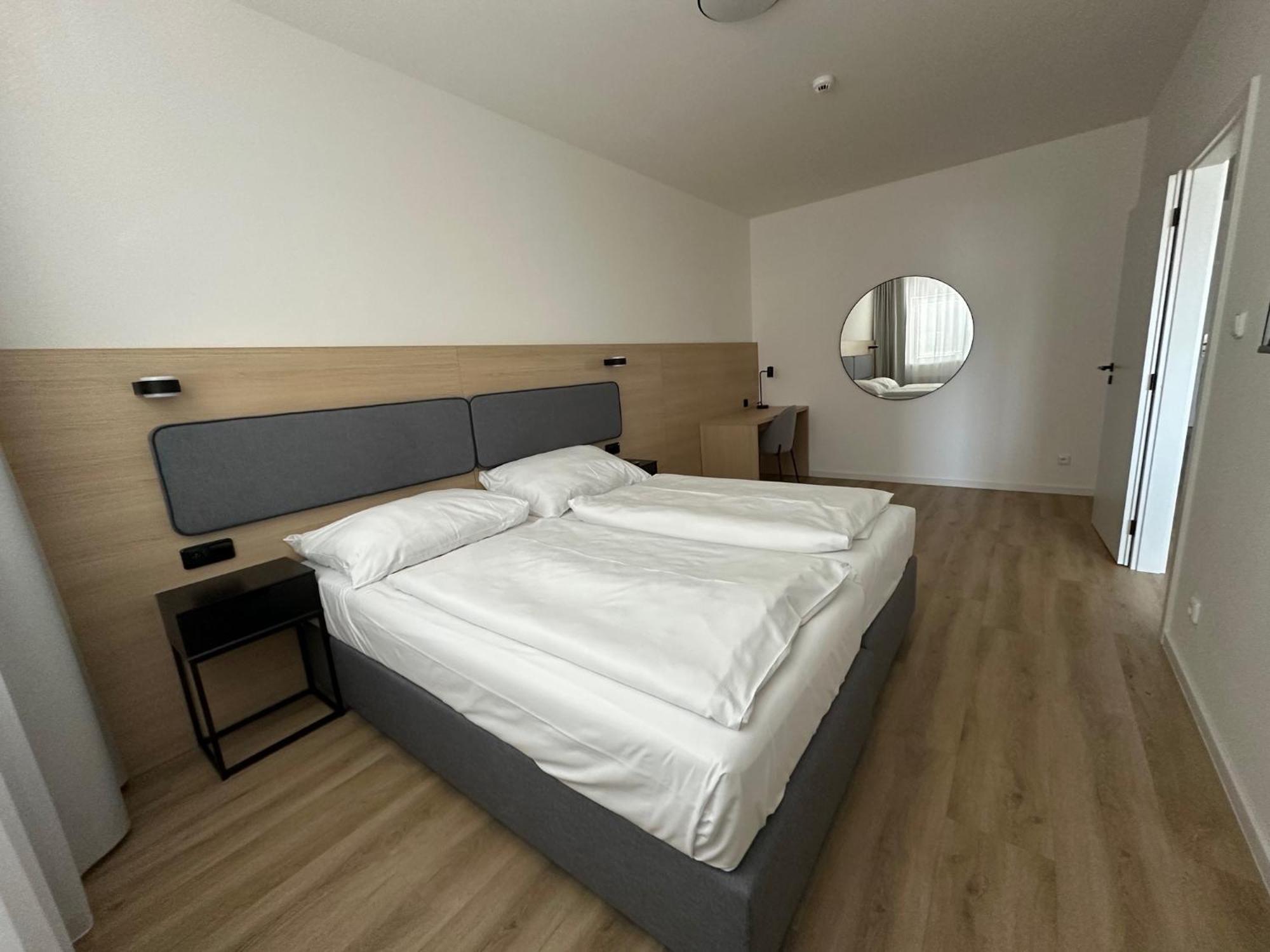 Hotel Kapitol Мост Екстериор снимка