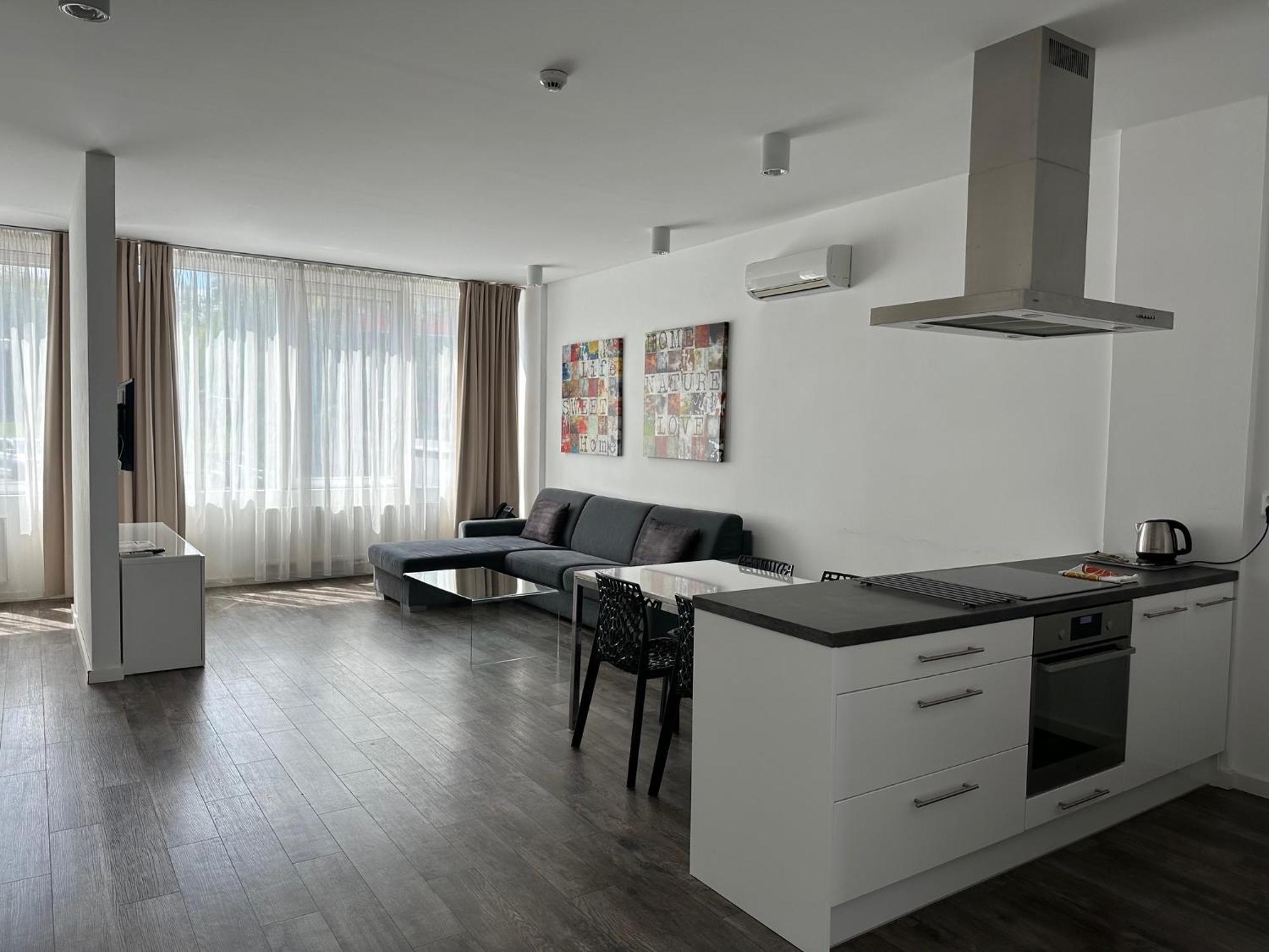 Hotel Kapitol Мост Екстериор снимка