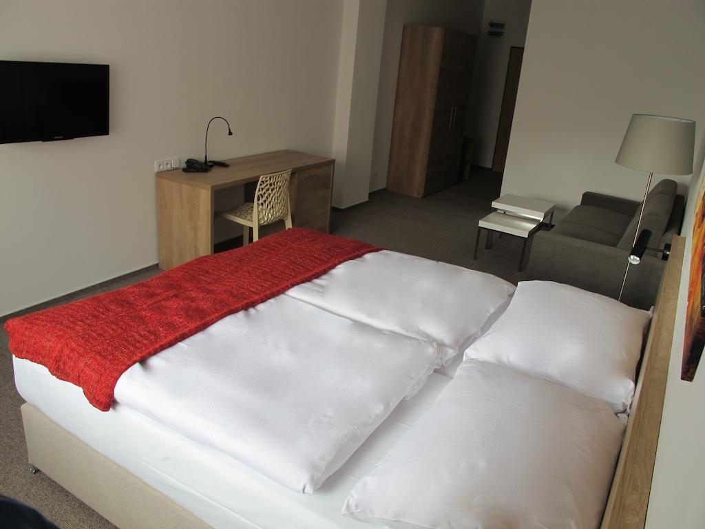 Hotel Kapitol Мост Стая снимка