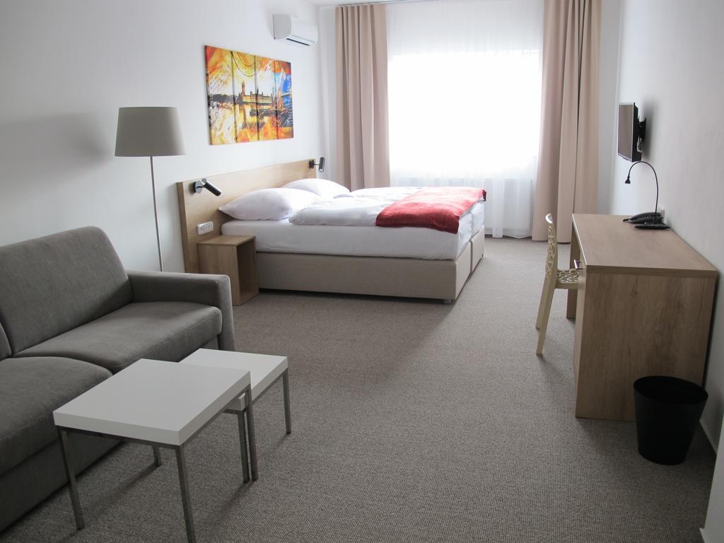 Hotel Kapitol Мост Стая снимка
